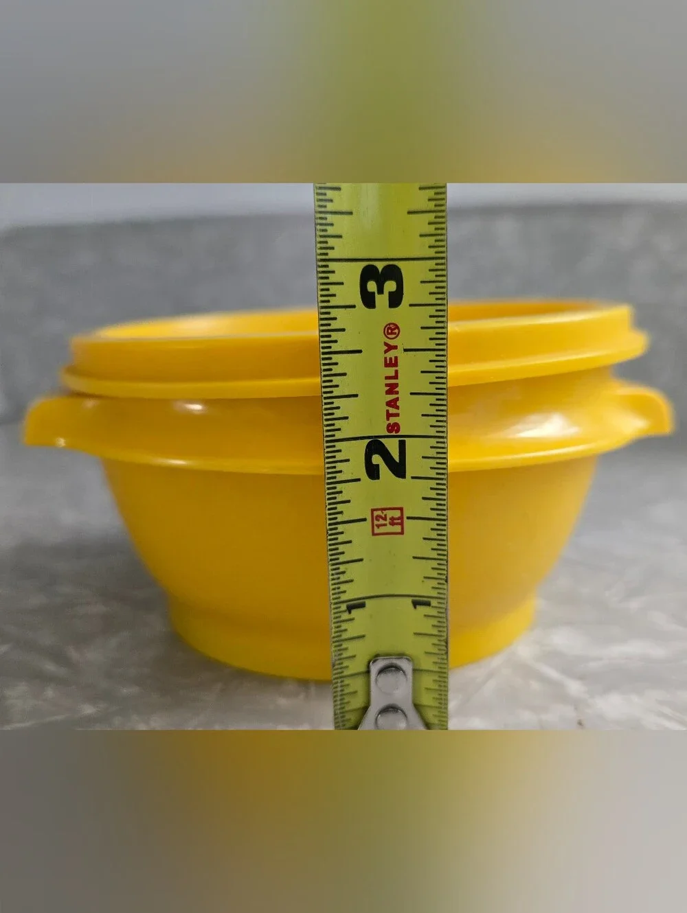 Vintage Tupperware Servalier Bowls Yellow Set Of 2 1323-8